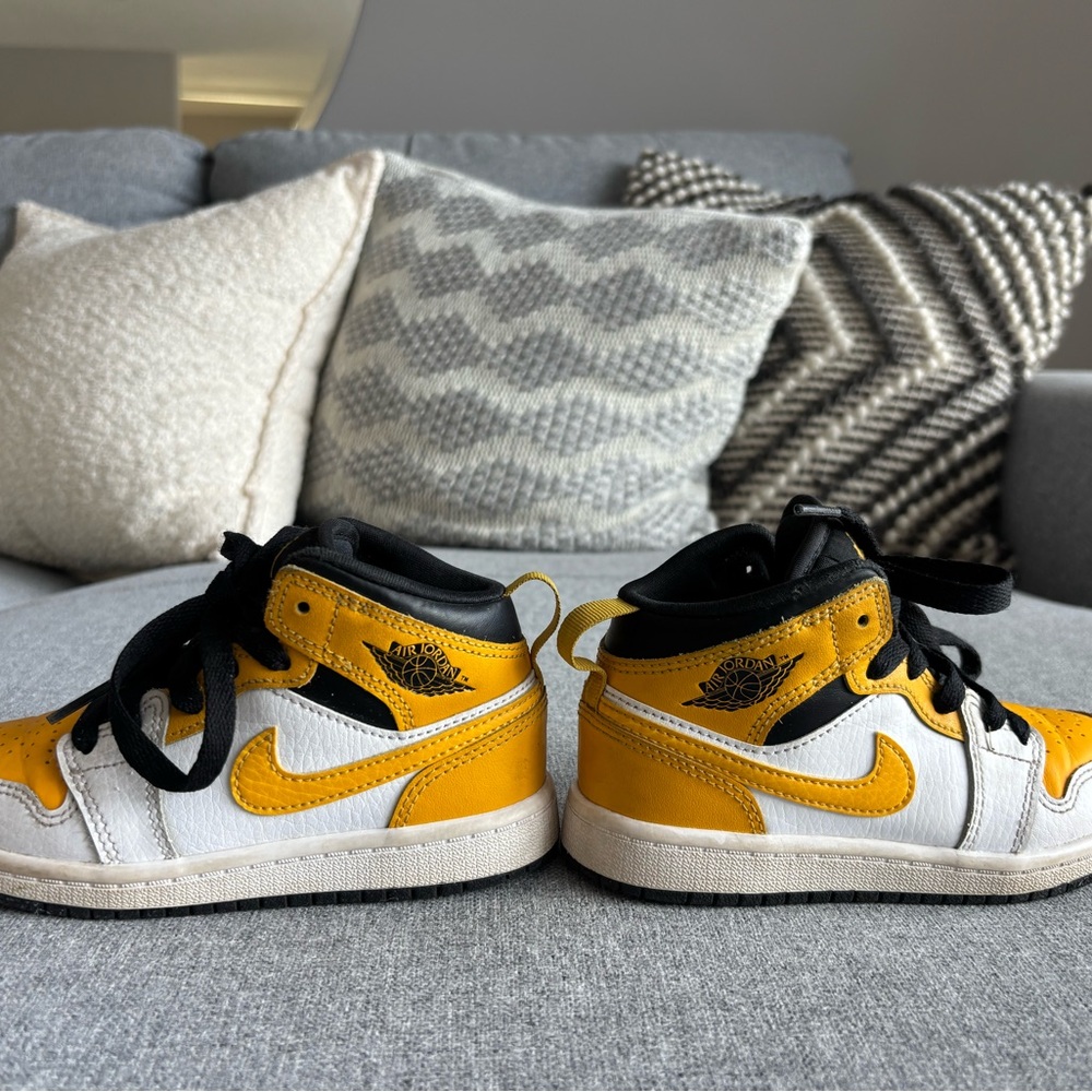 Nike Kids Yellow Black White Air Jordan 1 Mid Sneakers